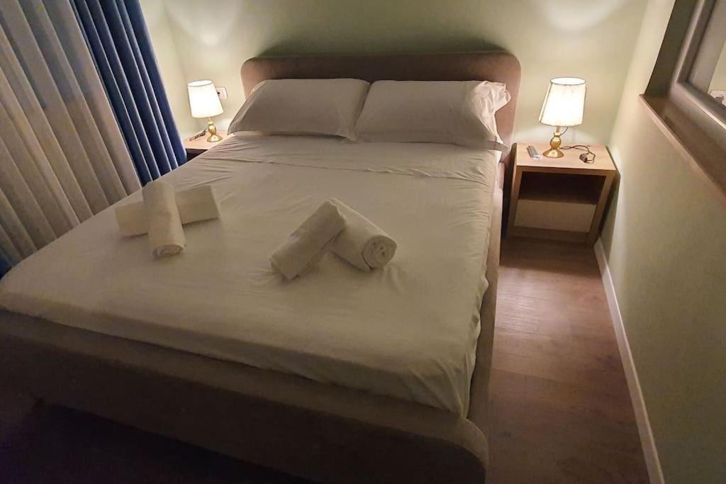 Center Apartment Тирана Экстерьер фото